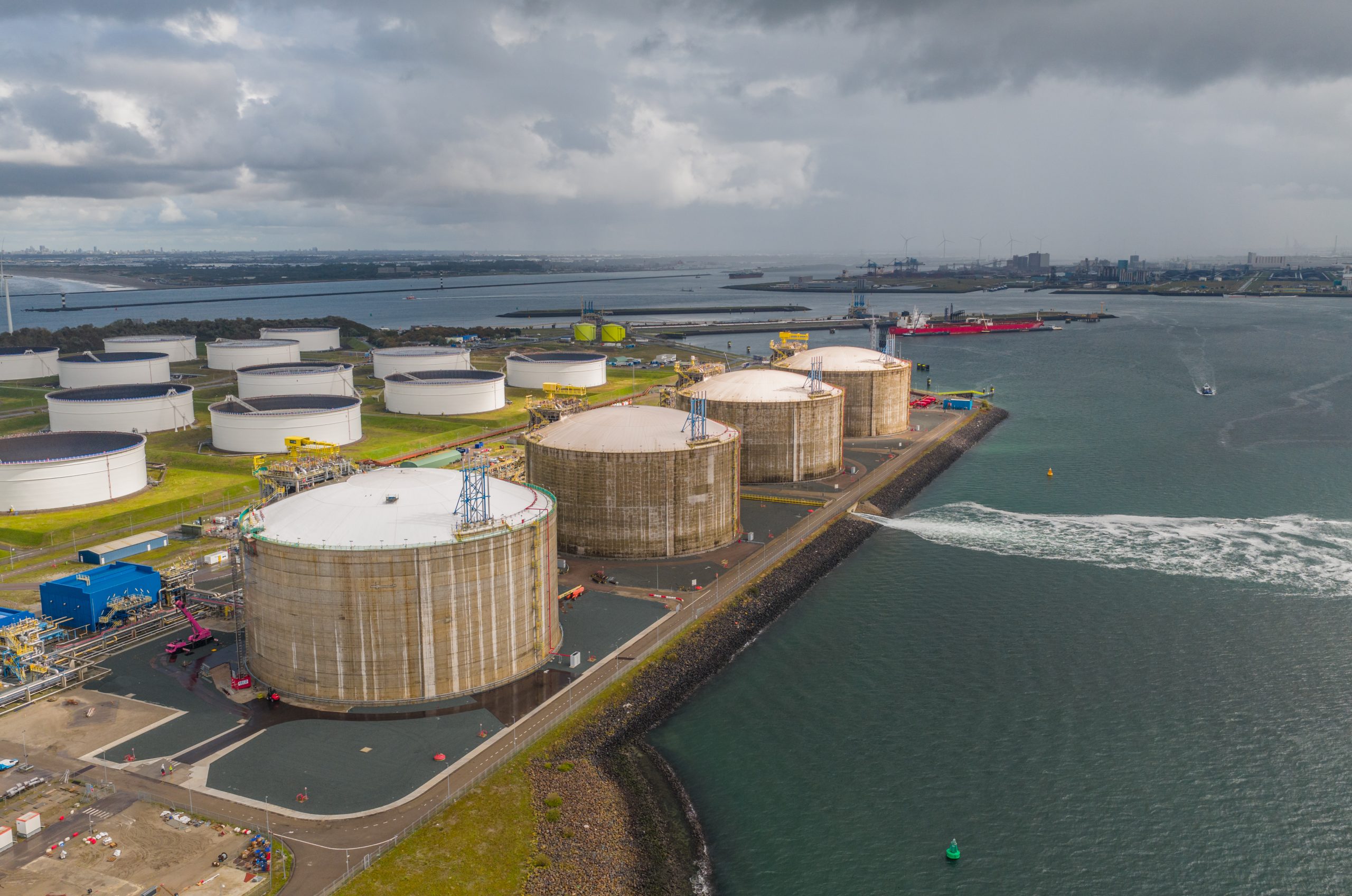 Vierde LNG-tank Gate terminal gereed